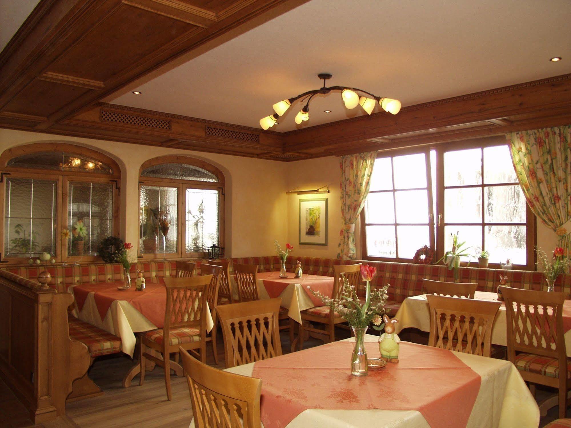Landgasthof Goldene Rose Grub am Forst Exterior foto